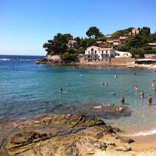 Charmant Bas De Villa Avec Terrasse A Proximite De La Plage Et Du Port 카르쿠에이란느 외부 사진